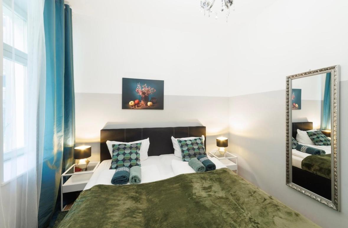 Grand Central Mitte Apartment Berlin Bagian luar foto