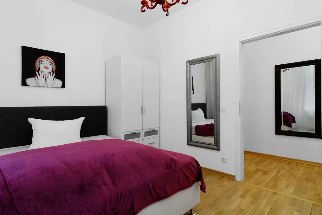 Grand Central Mitte Apartment Berlin Bagian luar foto