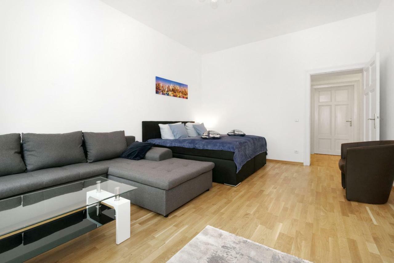 Grand Central Mitte Apartment Berlin Bagian luar foto